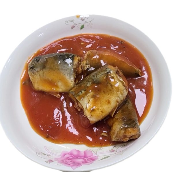 Oval canned sardine in tomato sauce from Zhangzhou Raysun Co.,Ltd.